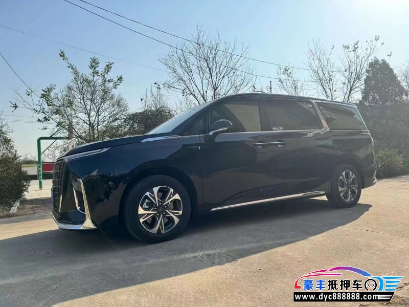 23年上汽大通G90轿车抵押车出售