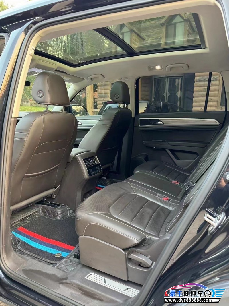 18年大众途昂轿车抵押车出售