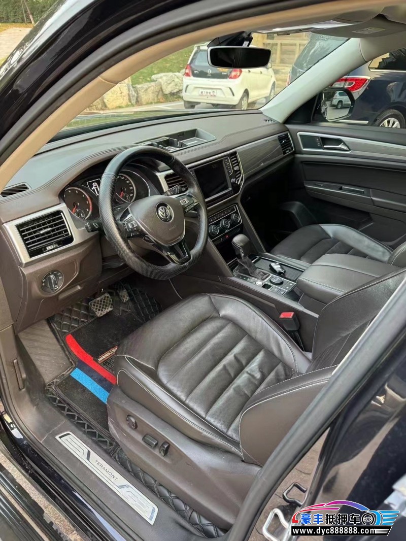 18年大众途昂轿车抵押车出售