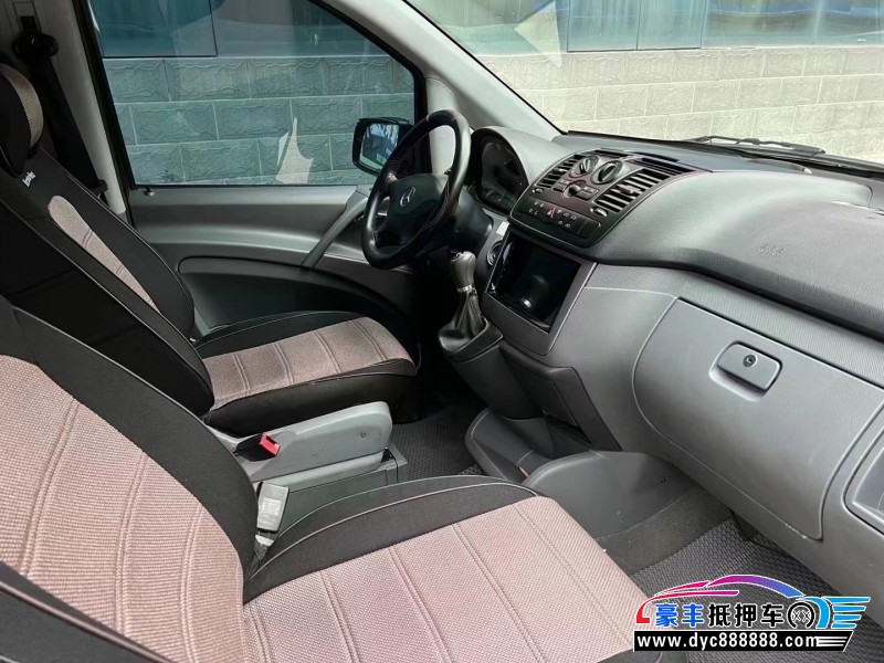 12年奔驰V轿车抵押车出售