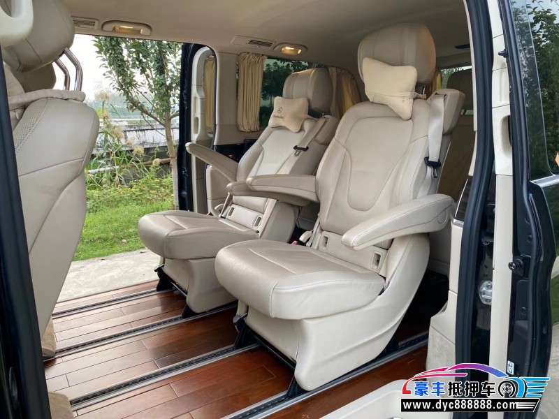 17年奔驰V轿车抵押车出售