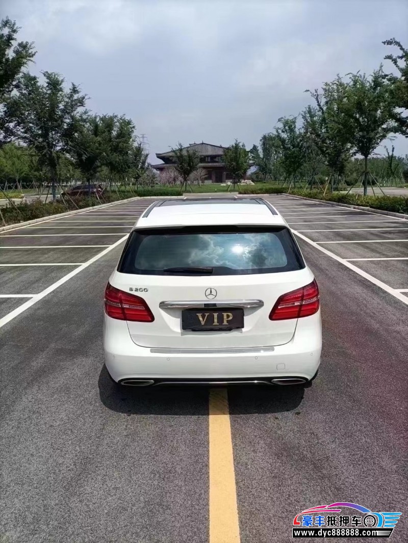 15年奔驰B轿车抵押车出售