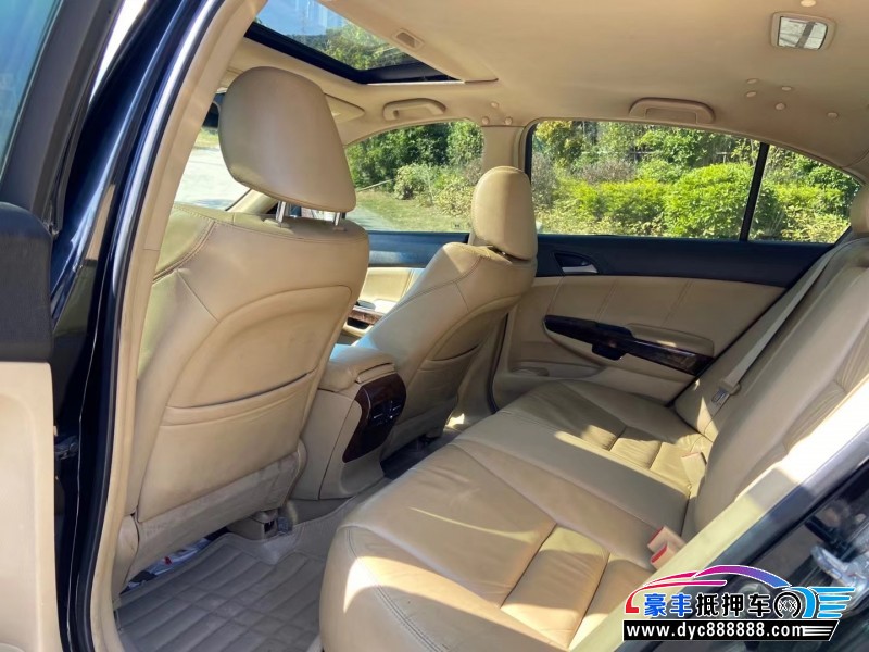 08年本田雅阁轿车抵押车出售