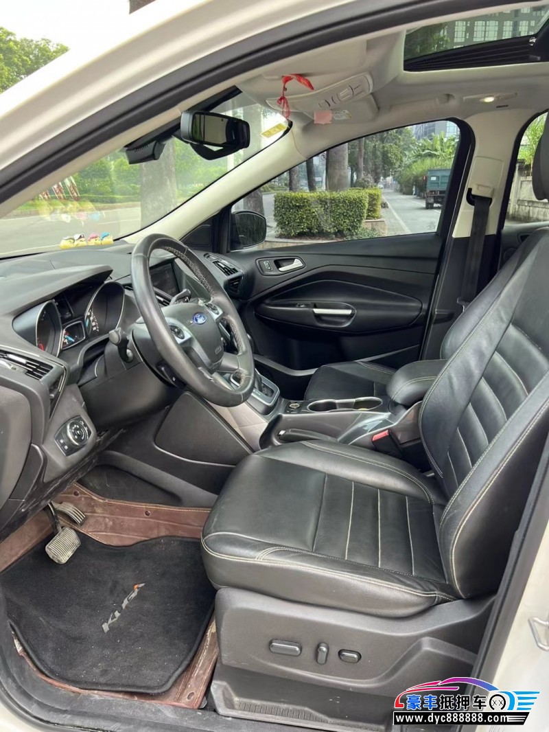 15年福特翼虎轿车抵押车出售