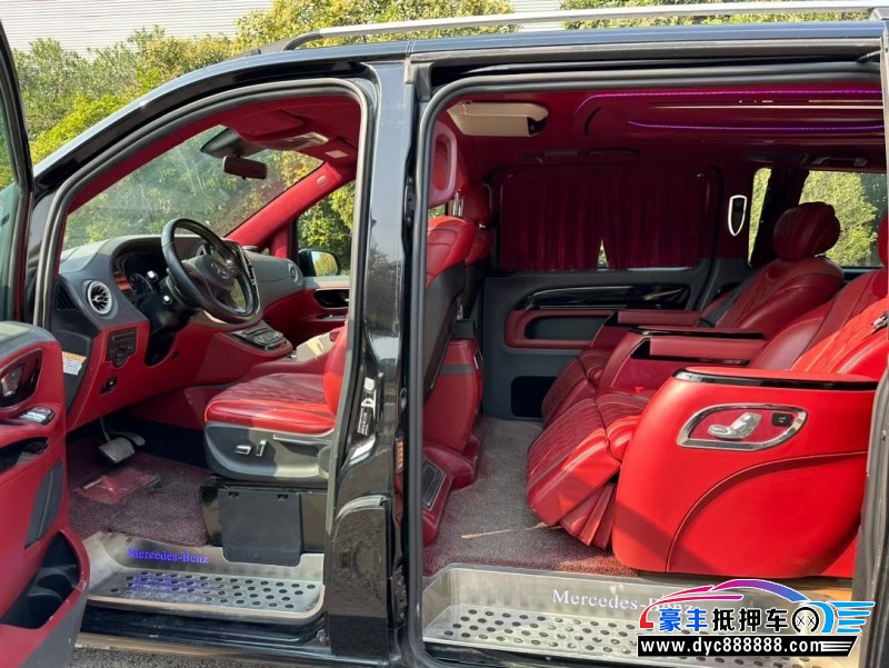 19年奔驰威霆轿车抵押车出售