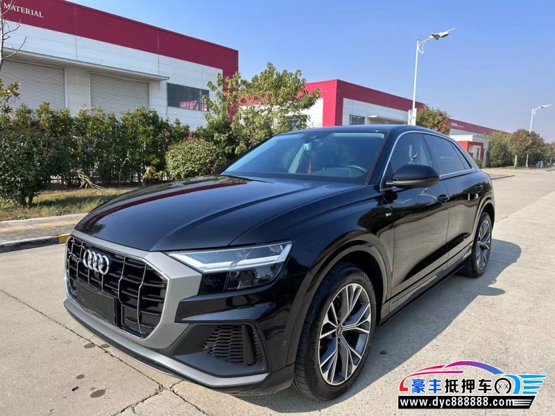 21年奥迪Q8轿车抵押车出售