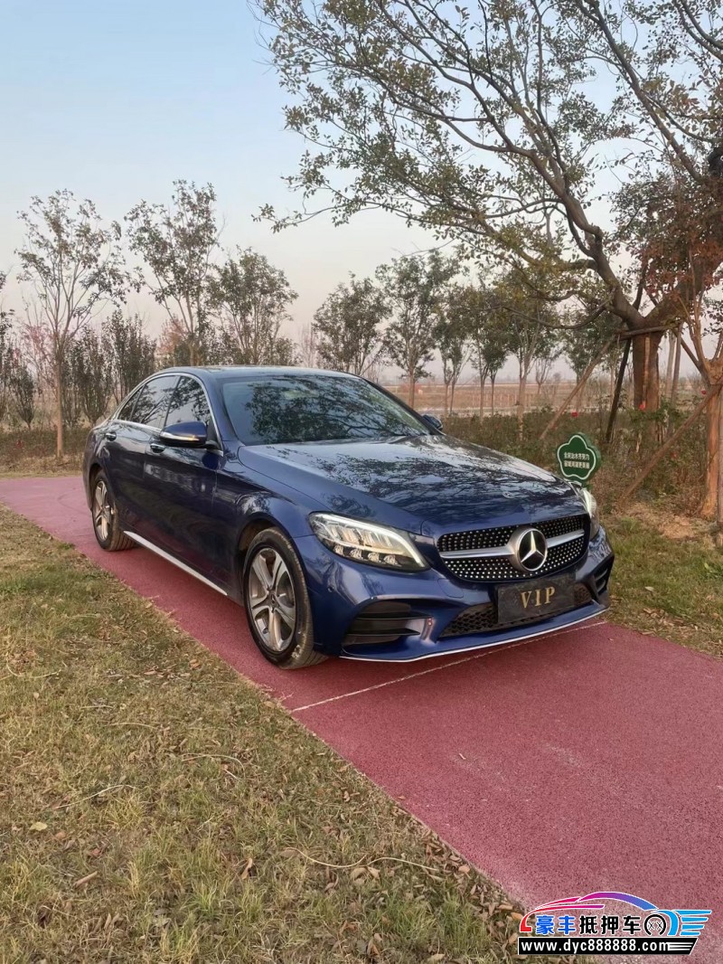 20年奔驰C轿车抵押车出售