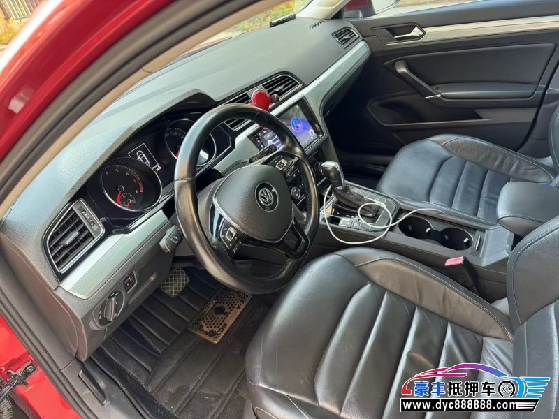 15年大众凌渡轿车抵押车出售