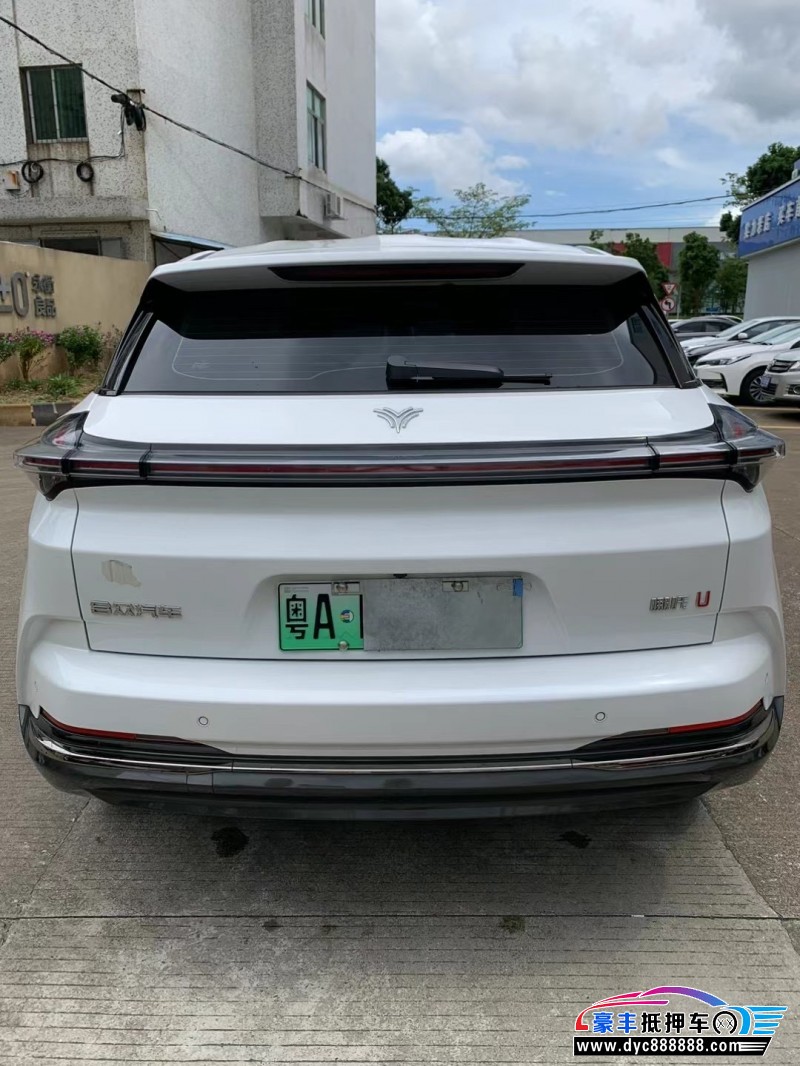 23年哪吒USUV抵押车出售