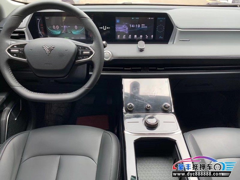 23年哪吒USUV抵押车出售