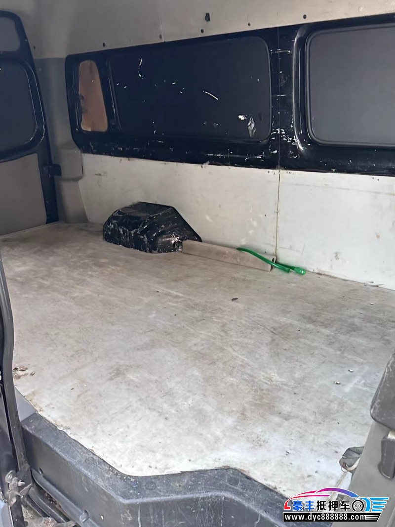 20年福田图雅诺轿车抵押车出售