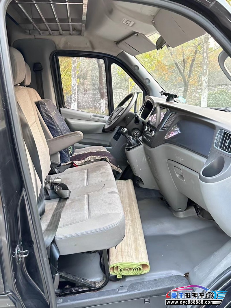 20年福田图雅诺轿车抵押车出售