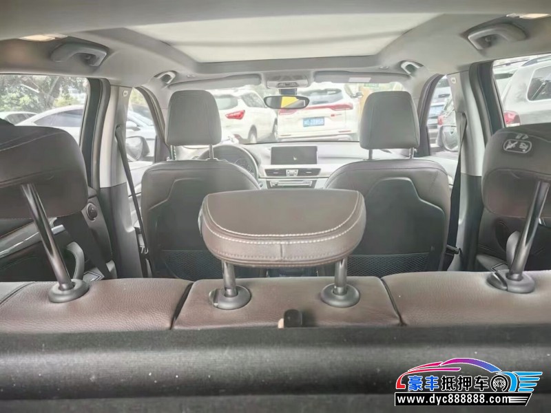 18年宝马X1轿车抵押车出售