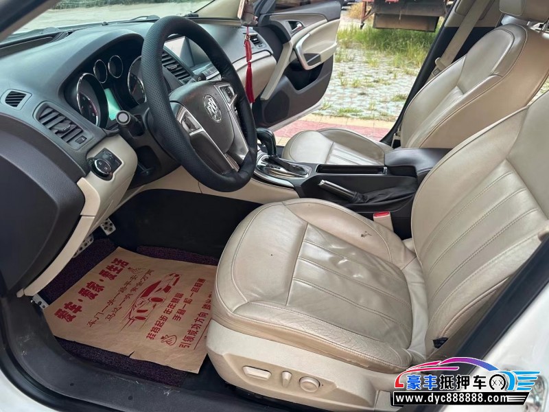 12年别克君威轿车抵押车出售