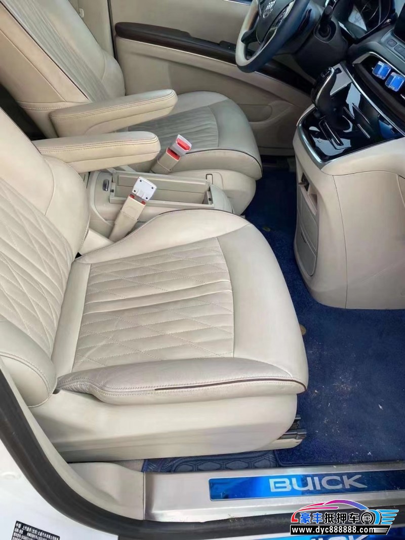 22年别克GL8轿车抵押车出售