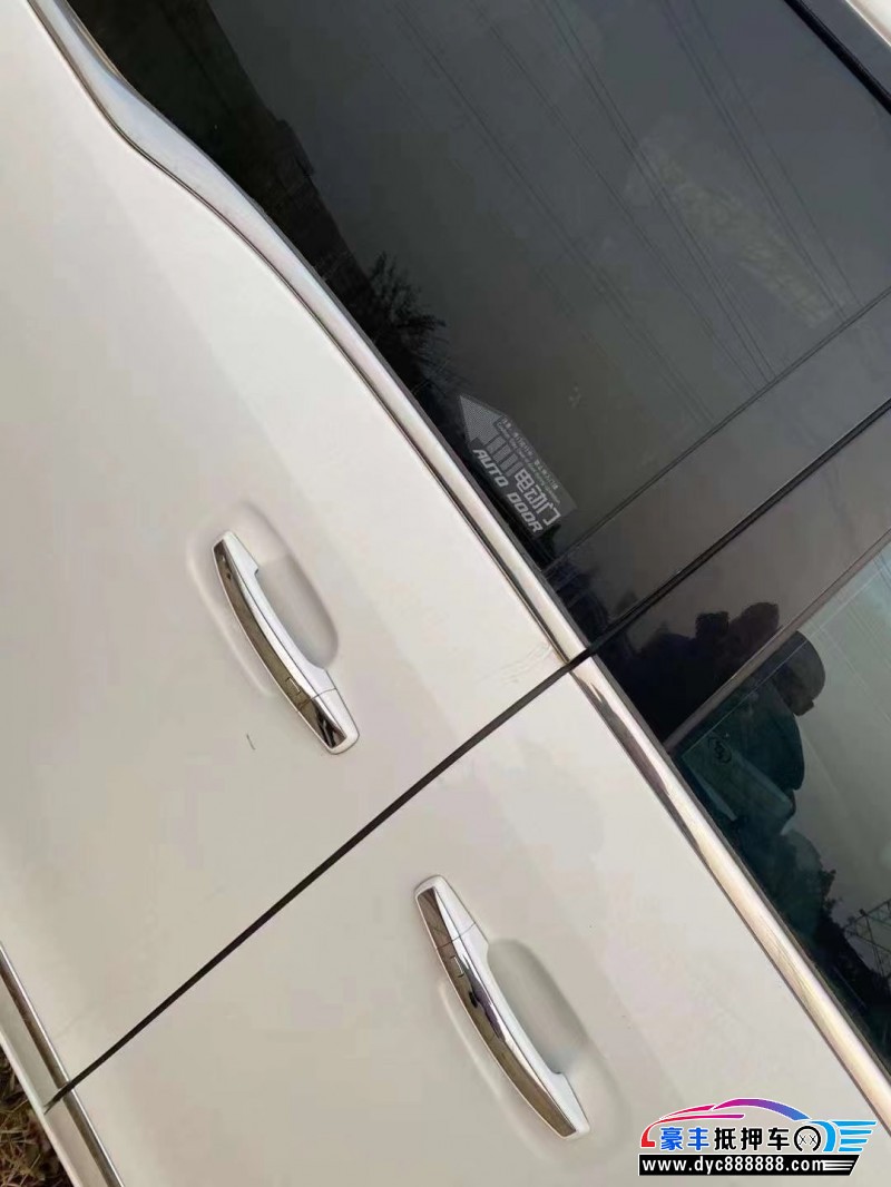 22年别克GL8轿车抵押车出售