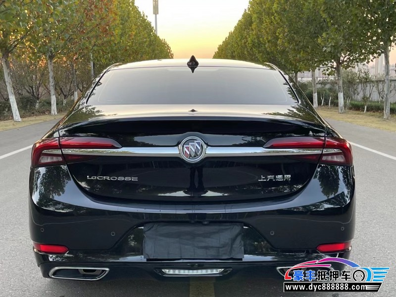 22年别克君越轿车抵押车出售