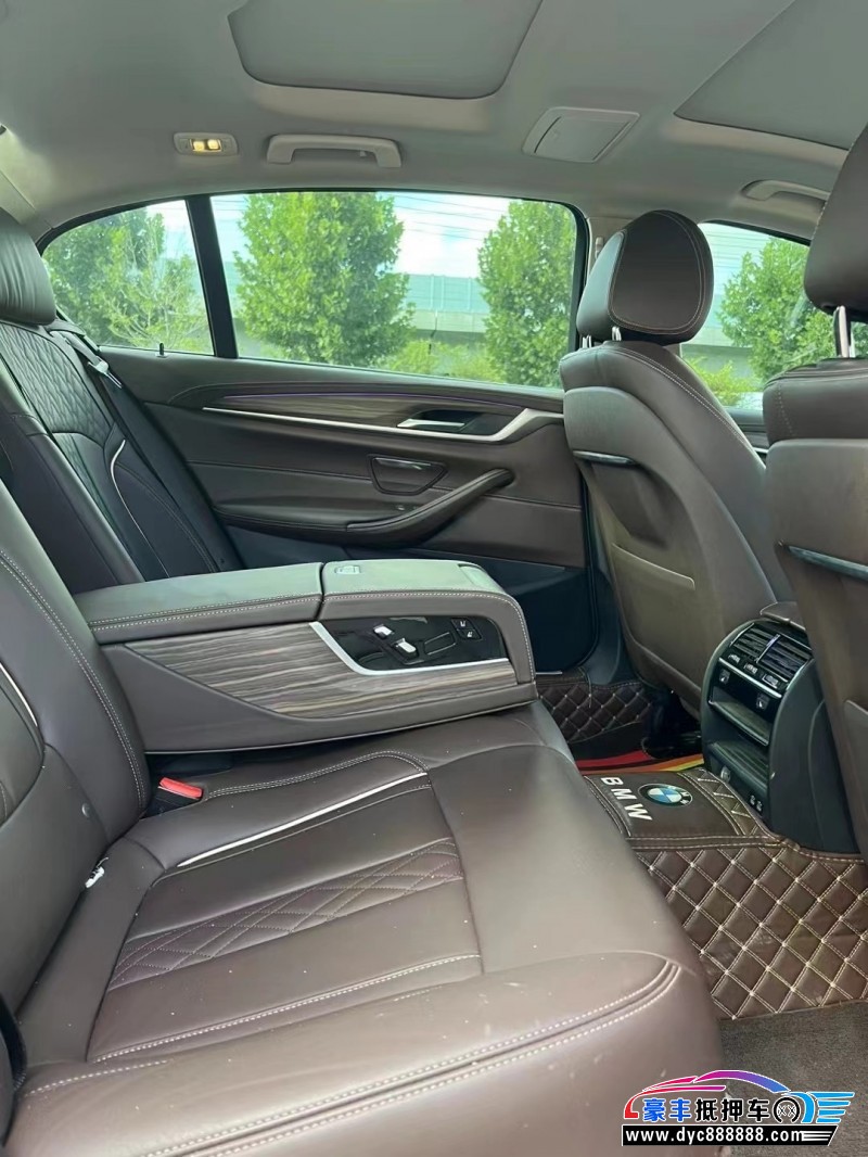 20年宝马5系轿车抵押车出售