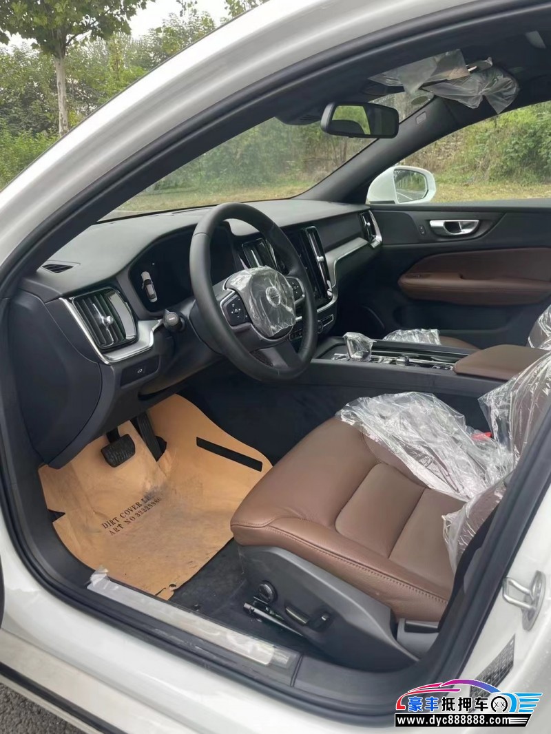 23年沃尔沃S60轿车抵押车出售