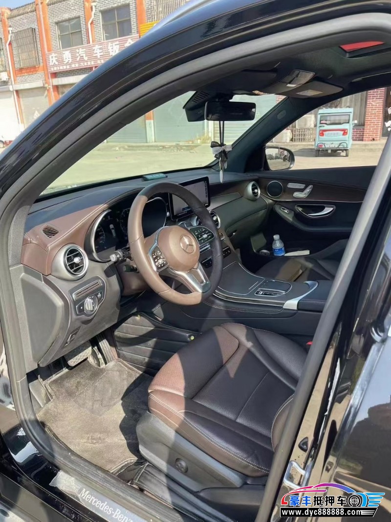 22年奔驰GLC轿车抵押车出售