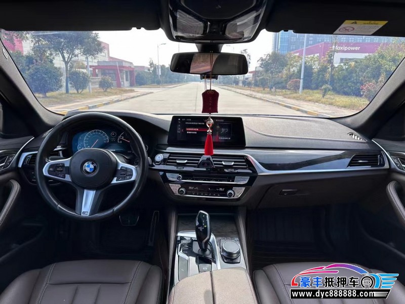 18年宝马5系轿车抵押车出售