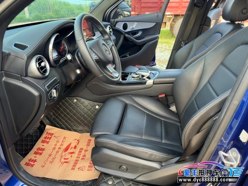 17年奔驰GLC轿车抵押车出售