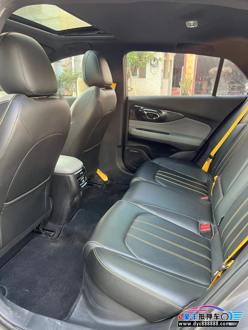 22年传祺影豹轿车抵押车出售