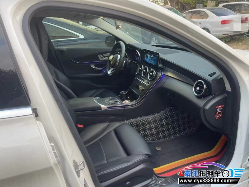 20年奔驰C轿车抵押车出售