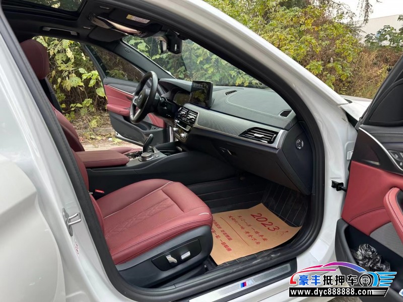 23年宝马5系轿车抵押车出售