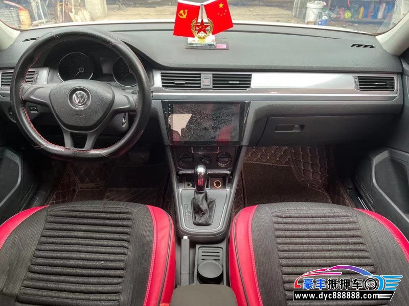 17年大众宝来轿车抵押车出售