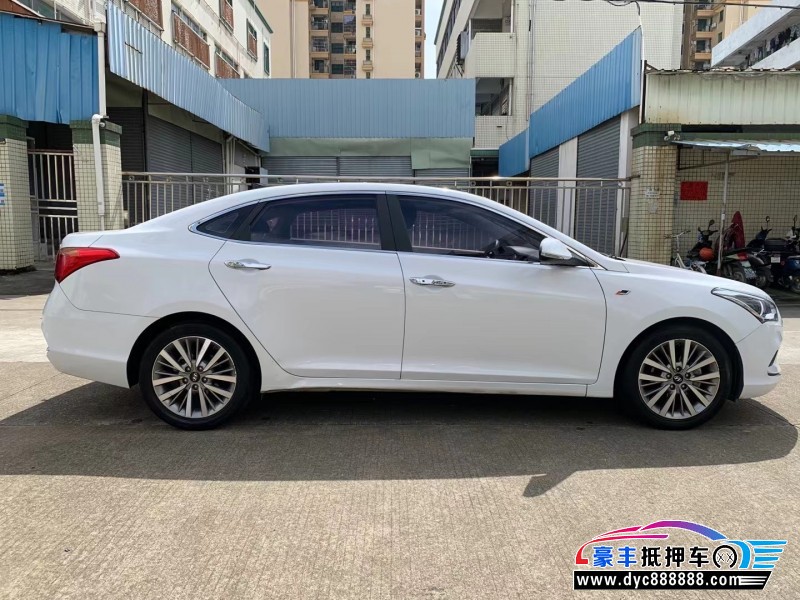 19年现代名图轿车抵押车出售