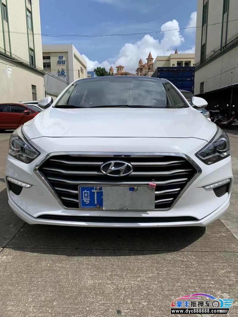 19年现代名图轿车抵押车出售