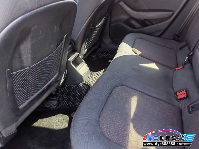 17年奥迪A3轿车抵押车出售