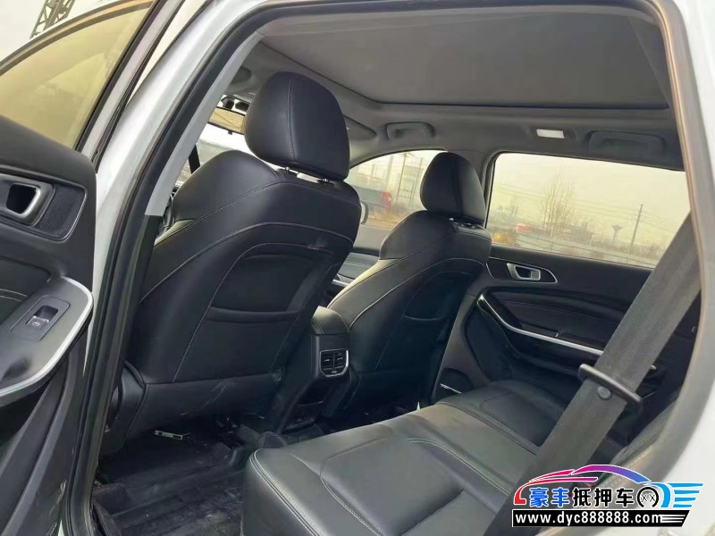 19年奇瑞瑞虎8轿车抵押车出售