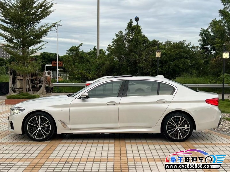 20年宝马5系轿车抵押车出售