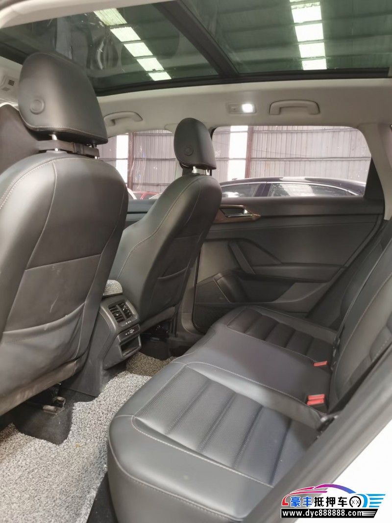 21年大众途岳轿车抵押车出售