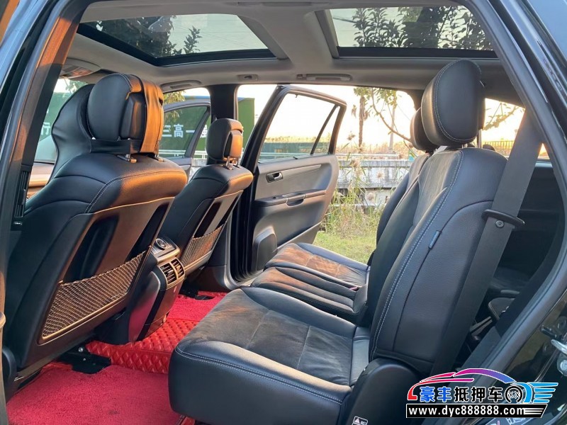 14年奔驰R轿车抵押车出售