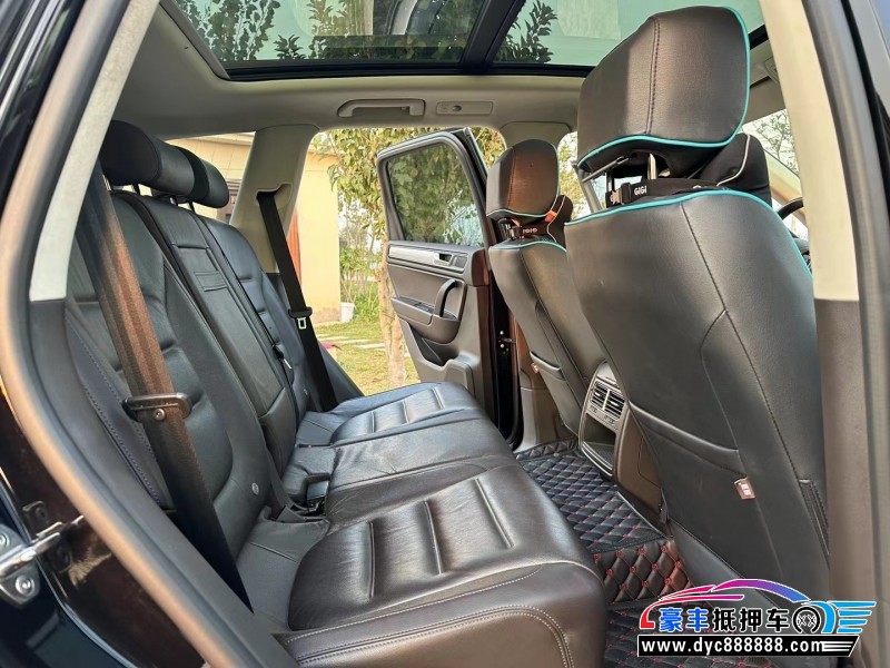 17年大众途锐轿车抵押车出售