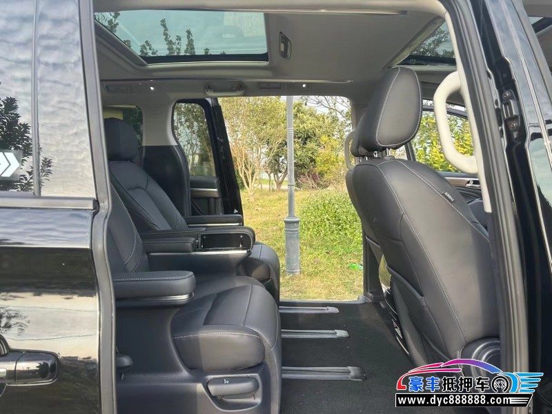 23年传祺M8轿车抵押车出售