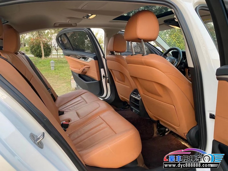 18年宝马5系轿车抵押车出售