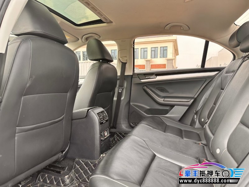 18年大众速腾轿车抵押车出售