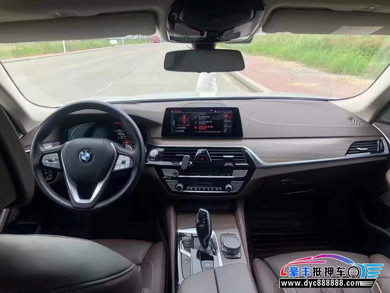 20年宝马5系轿车抵押车出售