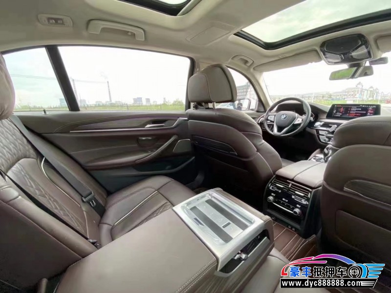 20年宝马5系轿车抵押车出售