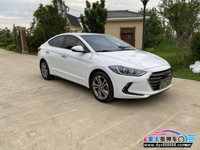 17年现代领动轿车抵押车出售