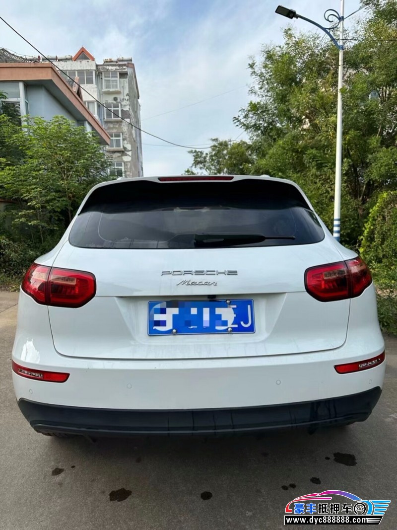 18年众泰SR9轿车抵押车出售