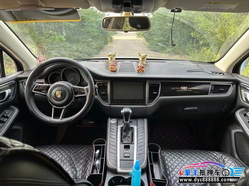 18年众泰SR9轿车抵押车出售