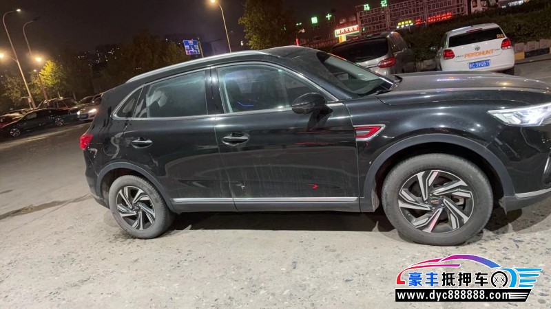 22年红旗HS5轿车抵押车出售