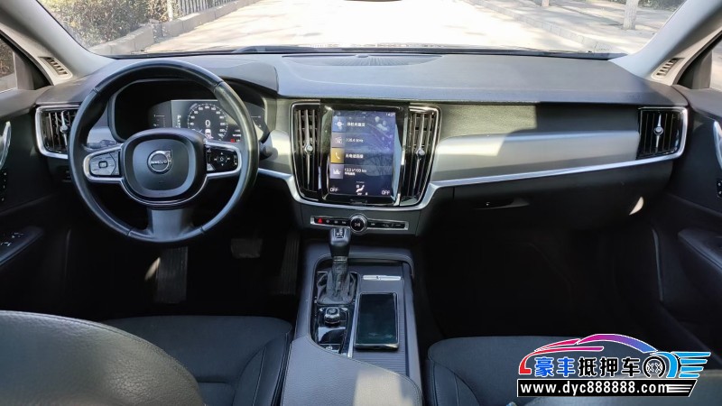 19年沃尔沃S90轿车抵押车出售