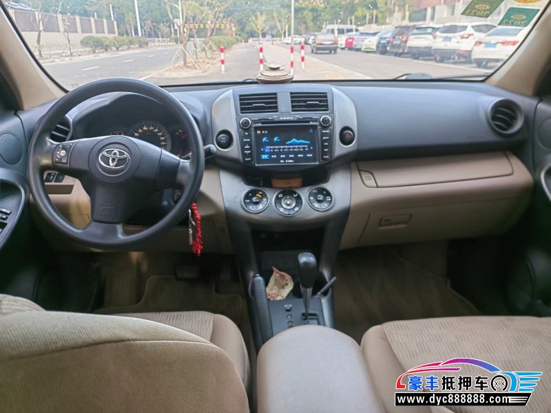 12年丰田RAV4轿车抵押车出售