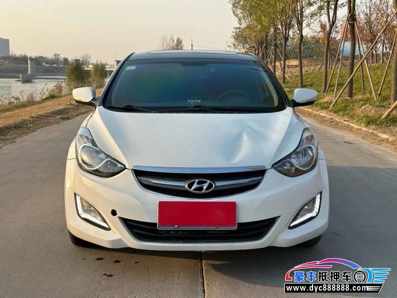 15年现代朗动轿车抵押车出售